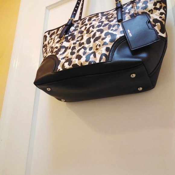 Large Shoulder Tote Handbag - Picture 5 of 16